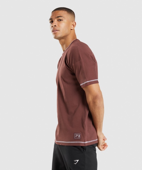 Camiseta Gymshark Recesso Cereja Marrom-branco