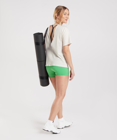 Camiseta Gymshark Studio Coco Branco